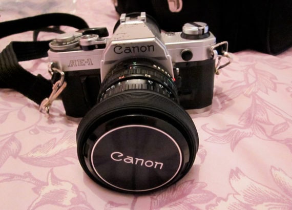 Appareil photo rétro Canon AE-1