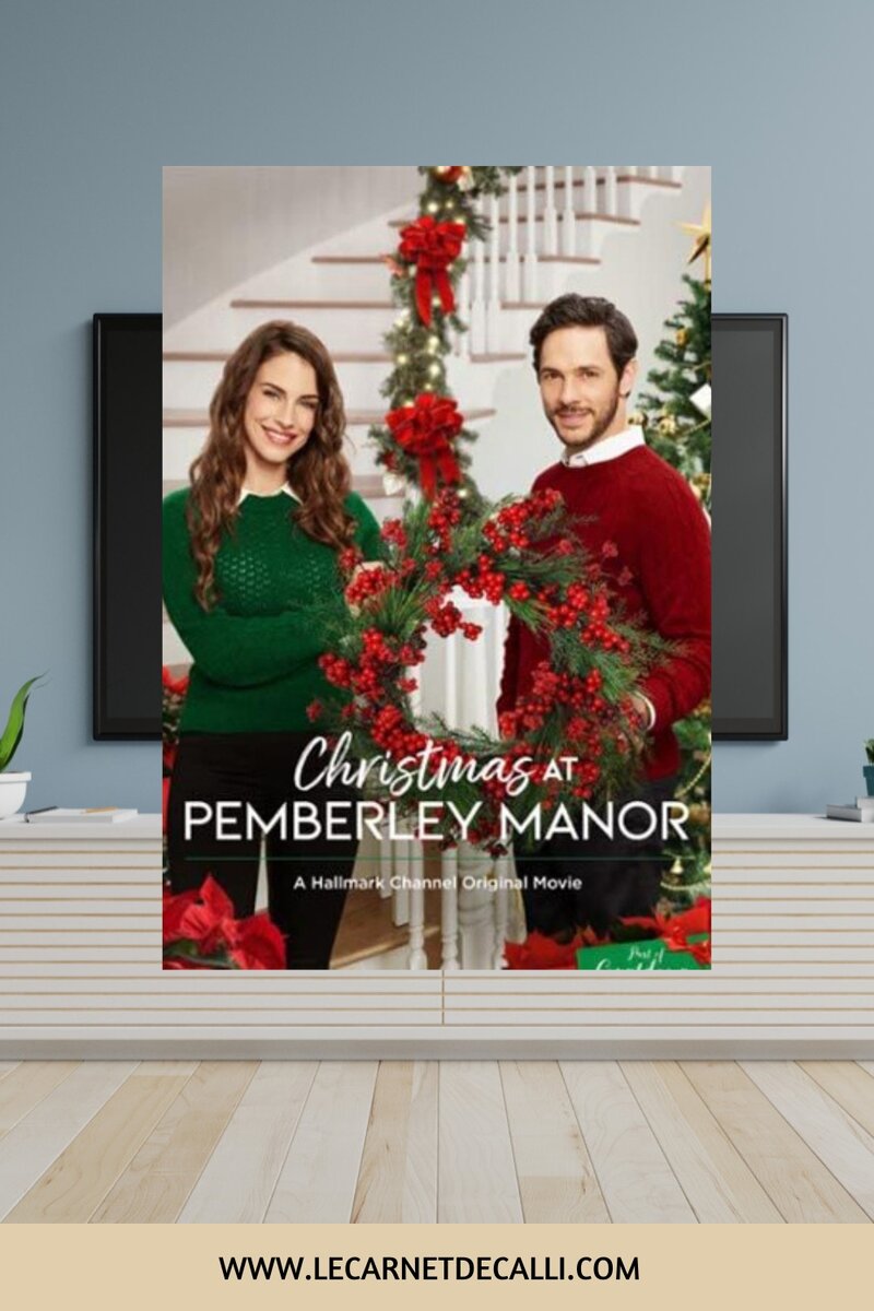 Affiche du film Noël à Pemberley avec un couple dans un manoir décoré pour Noël
